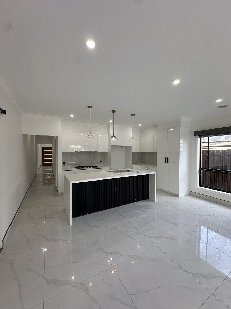Open plan kitchen & living